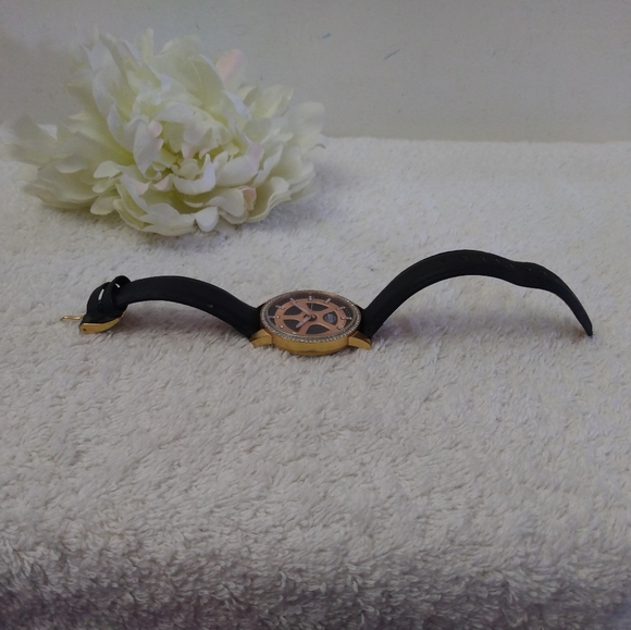 EUC Harley Davidson Bulova Model 78L111 Women's Watch with Original Box - Picture 6 of 16